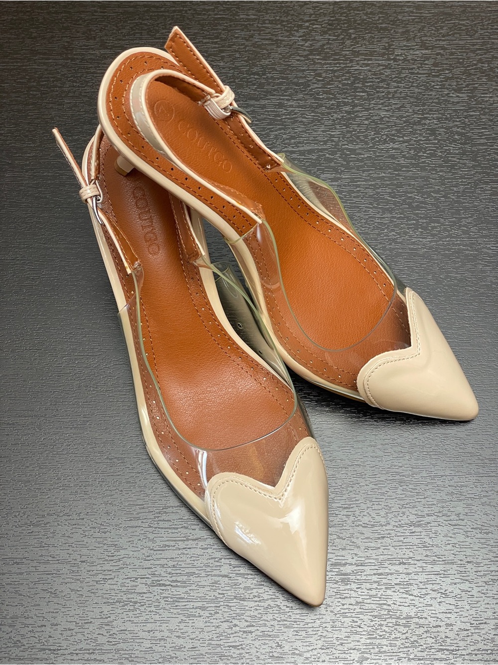 NIB Coutgo Cream Patent Clear Slingback Kitten Heels 7 Pointed Toe Work Wedding